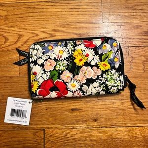 VERA BRADLEY ZIP AROUND WALLET-POPPY FIELDS    New with tags!